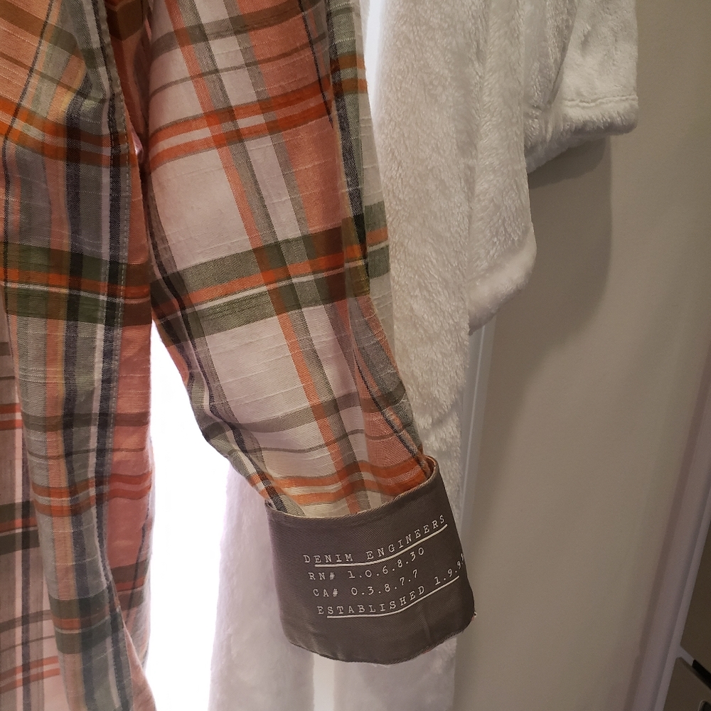 Shirt - Picture 4 of 4